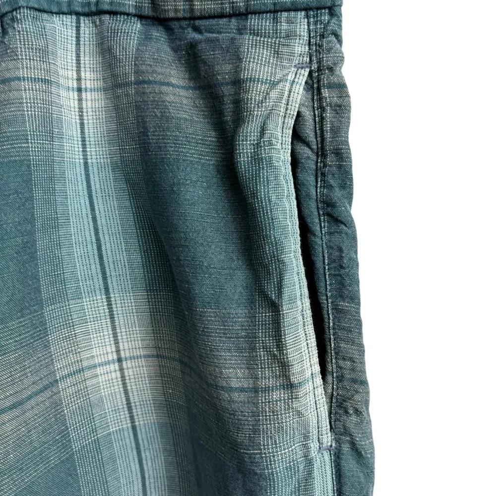 Tommy Bahama Blue Plaid Linen Blend‎ Men’s Shorts Size 38